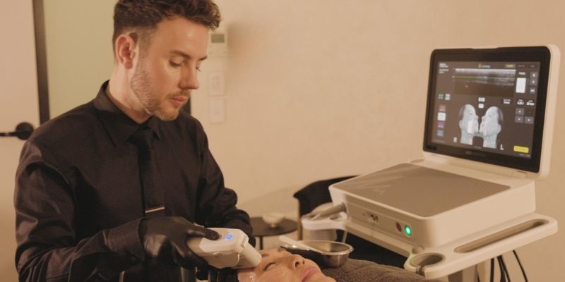 Ultherapy treatment performed in Sydney by Dr Stephen Lowe using micro-focused ultrasound